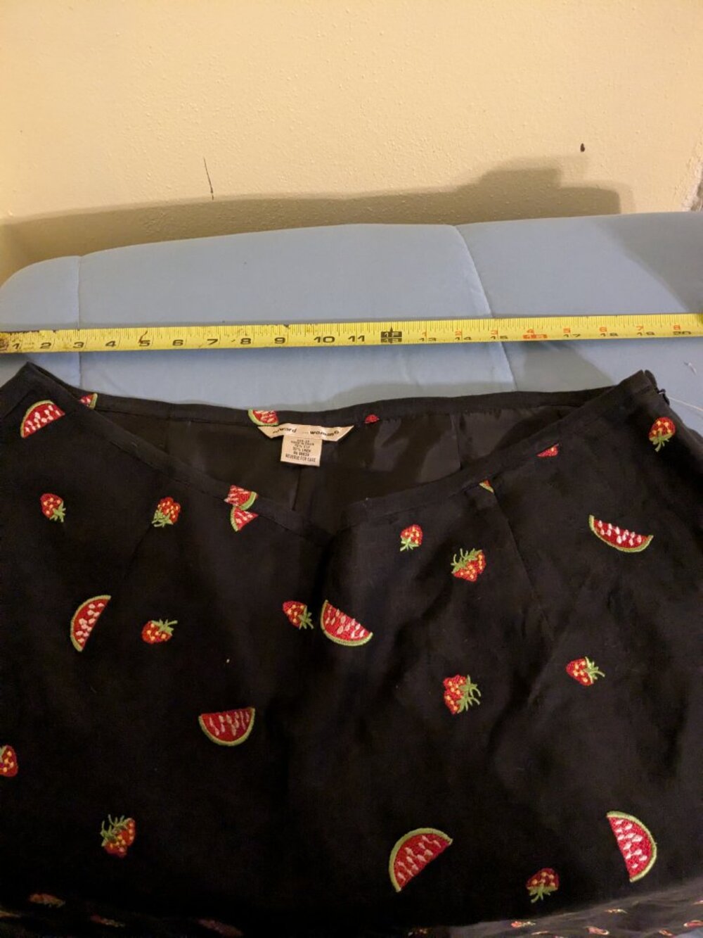 Watermelon capris - Picture 3 of 4